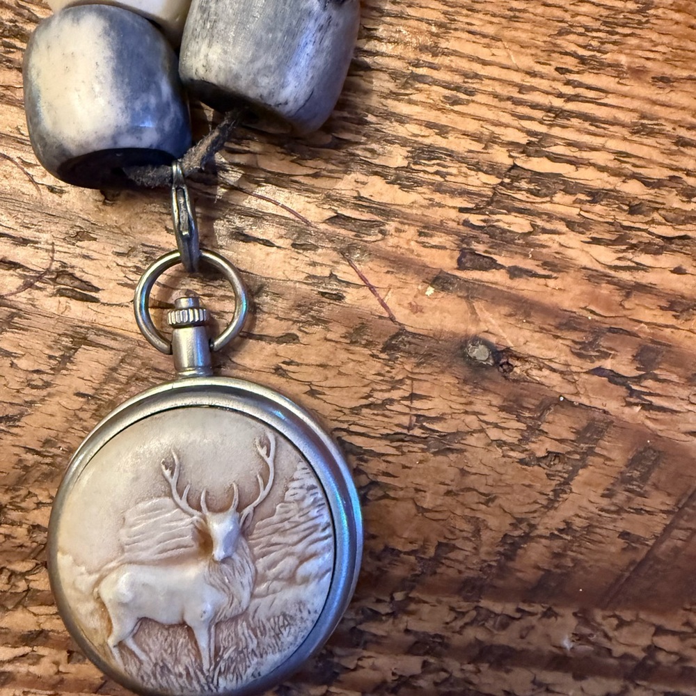 Vintage Deer Pendant Necklace made from pocket watch - Picture 2 of 7
